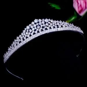AAA CZ round cut bridal Tiara / Crown Simple AAA CZ Cubic Zirconia Tiara Crown For Adult Girl  main image 4